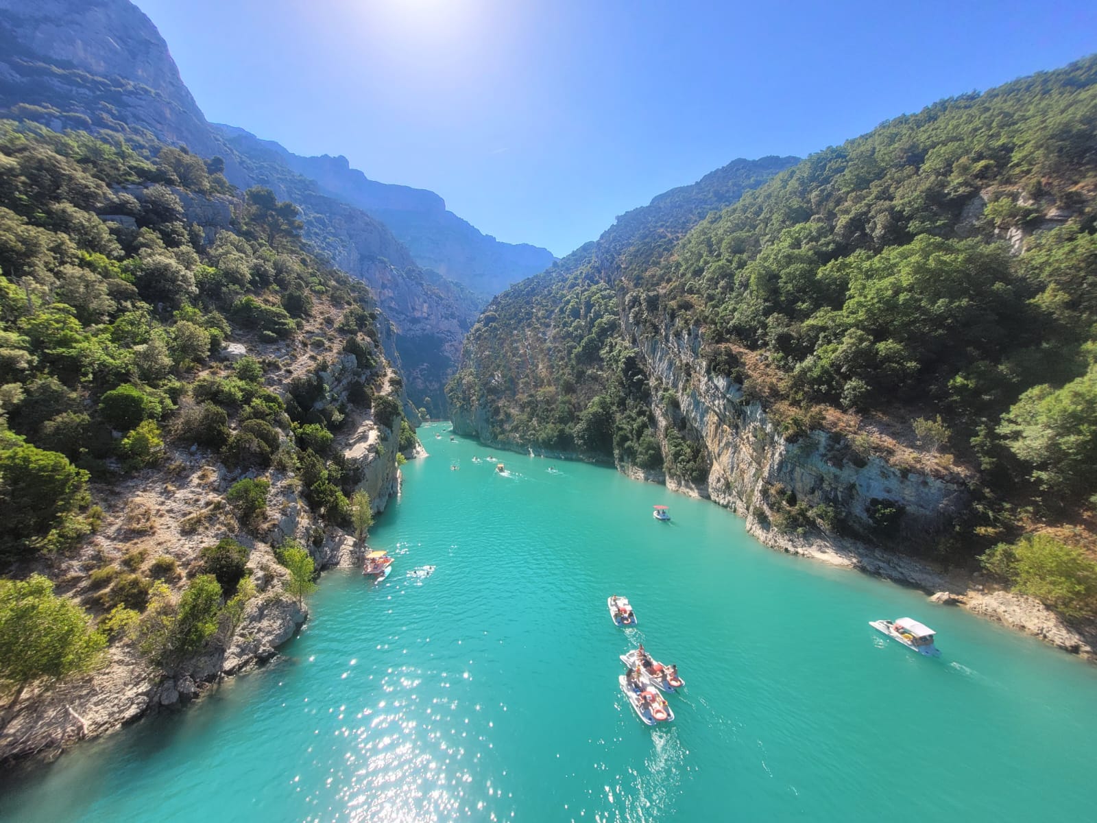 Eau turquoise à l'entrée des Gorges du Verdon