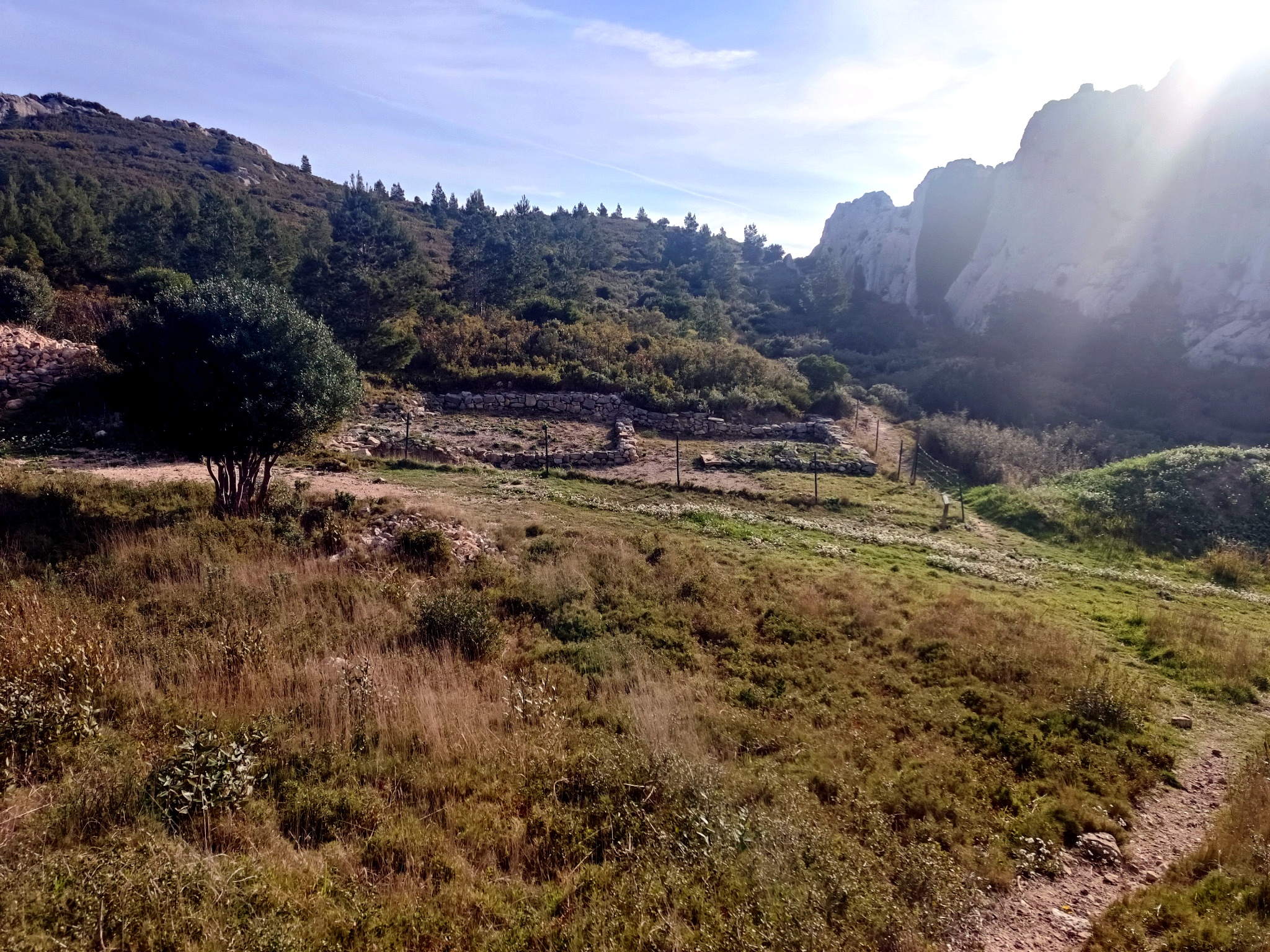 The defensive ditches and approach